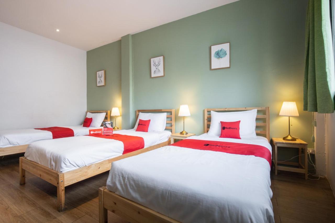 Bed and Breakfast Folk Poshtel Silom Bangkok Zimmer foto