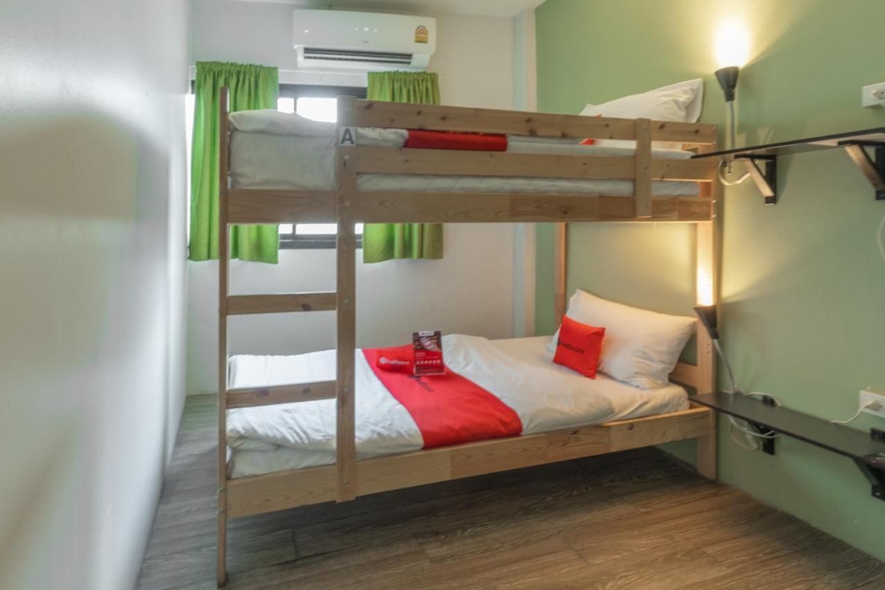 Bed and Breakfast Folk Poshtel Silom Bangkok Zimmer foto