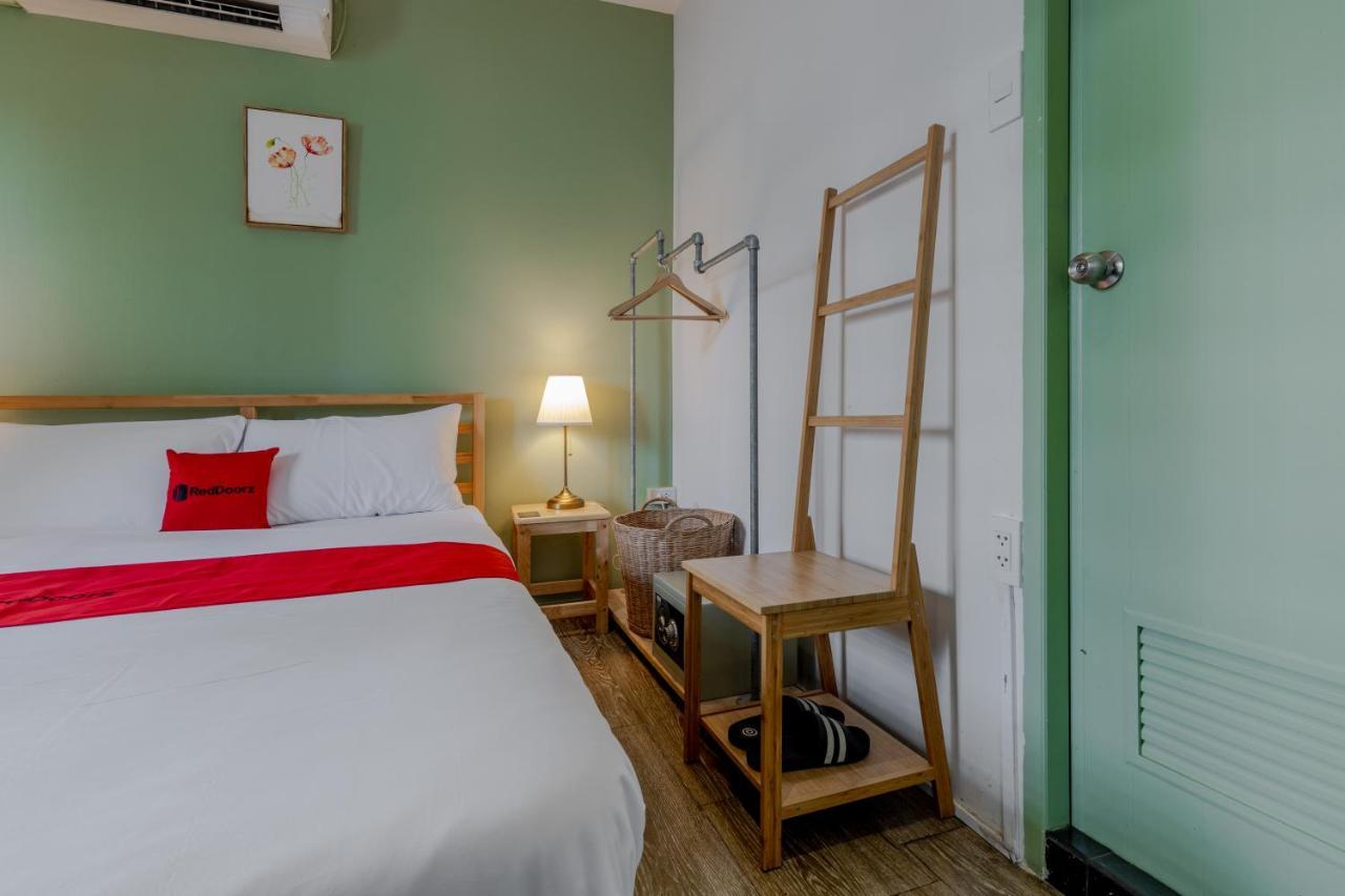 Bed and Breakfast Folk Poshtel Silom Bangkok Zimmer foto